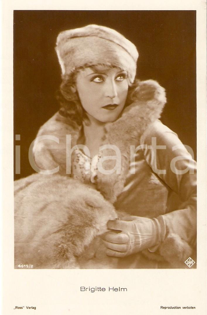 Cartolina originale da collezione 1935 ca CINEMA Brigitte HELM Ritratto con manicotto in pelliccia Cartolina FP NV 1