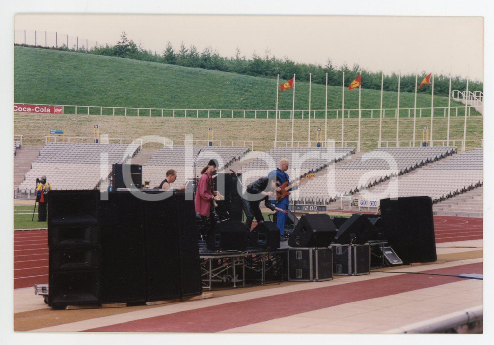 1995 SHEFFIELD - AFLE Band si esibisce sul campo prima della partita *Foto