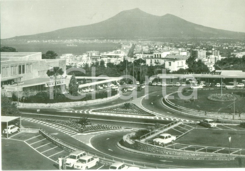Cartolina originale da collezione 1960 ca CASTELLAMMARE DI STABIA Ingresso nuove terme stabiane Cartolina FG NV 1
