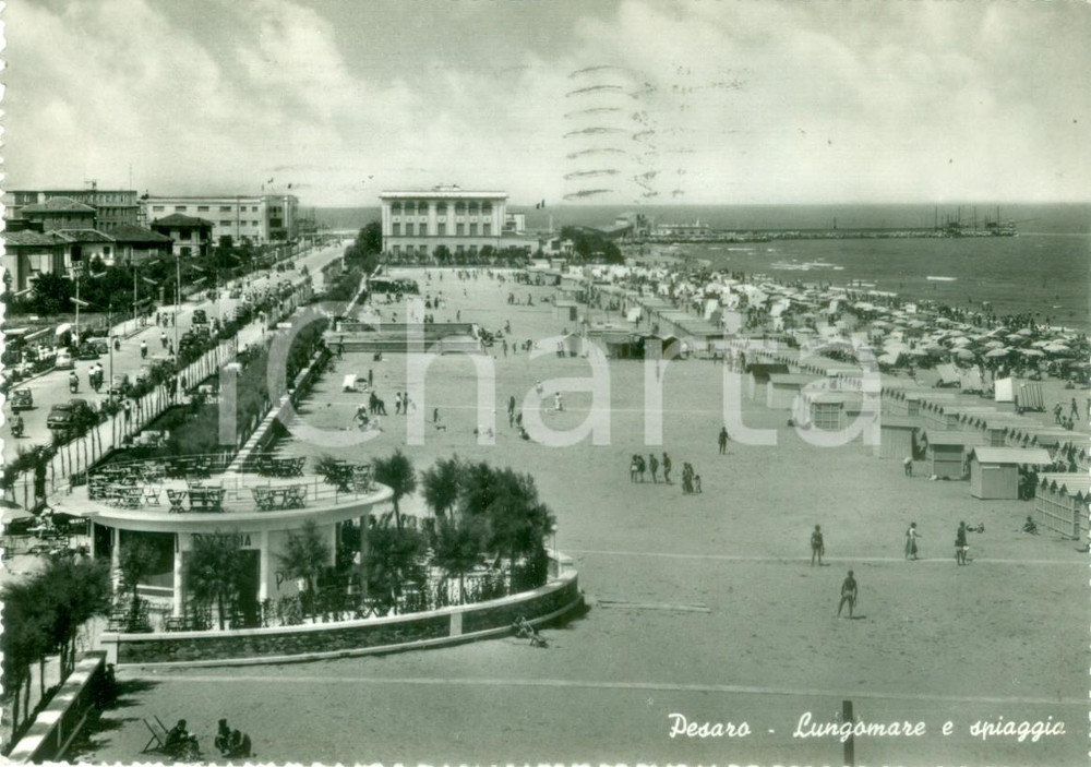 Cartolina originale da collezione 1956 PESARO Veduta del lungomare e spiaggia Cartolina FG VG 1