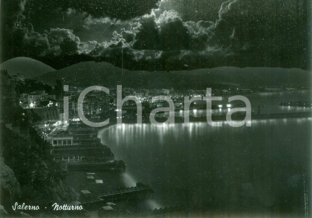 Cartolina originale da collezione 1960 ca SALERNO Panorama notturno della baia Cartolina FG VG 1
