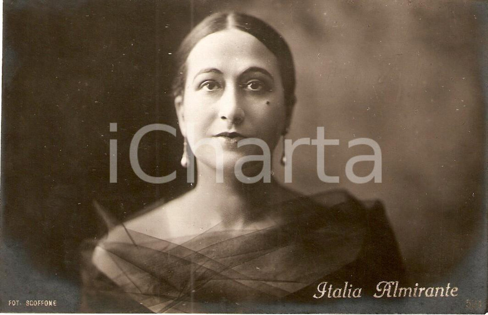 Cartolina originale da collezione 1925 ca CINEMA Italia ALMIRANTE Ritratto con orecchini di perle Cartolina FP NV 1