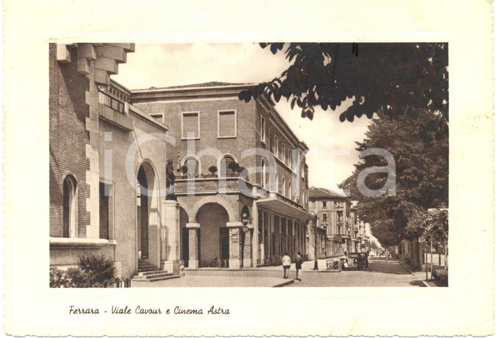 Cartolina originale da collezione 1955 FERRARA Il cinema ASTRA in Viale CAVOUR Cartolina ANIMATA FG VG 1
