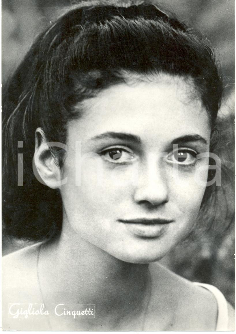 Cartolina originale da collezione 1965 ca MUSICA Gigliola CINQUETTI Ritratto fotografico Cartolina FG NV 1