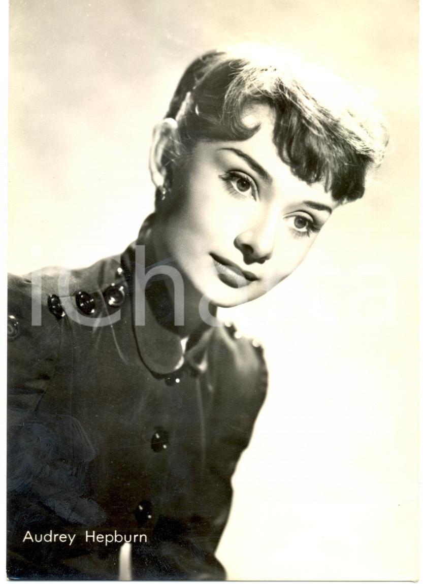 Cartolina originale da collezione 1960 ca CINEMA Audrey HEPBURN Ritratto fotografico Cartolina FG NV 1