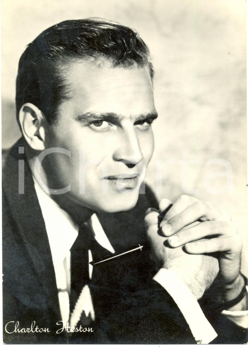 Cartolina originale da collezione 1955 ca CINEMA Charlton HESTON con la pipa Ritratto fotografico *Cartolina FG NV 1