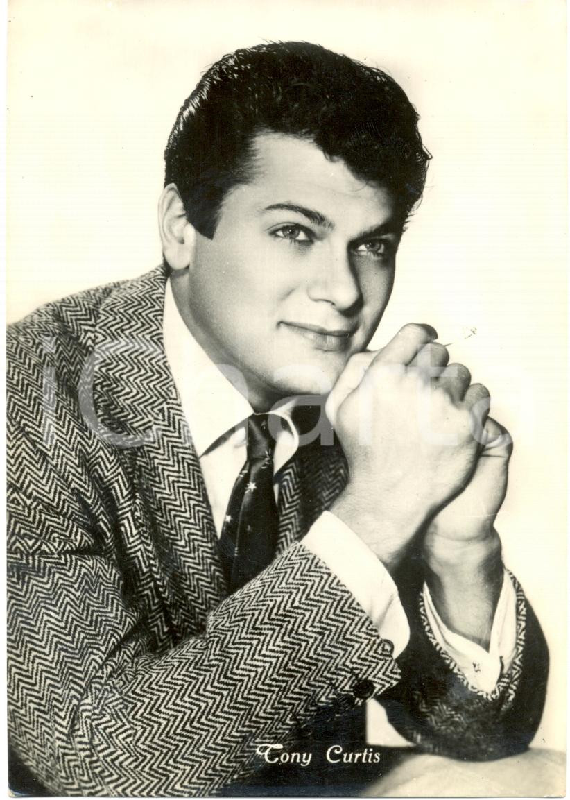 Cartolina originale da collezione 1955 CINEMA ca Tony CURTIS Ritratto fotografico con sigaretta Cartolina FG NV 1
