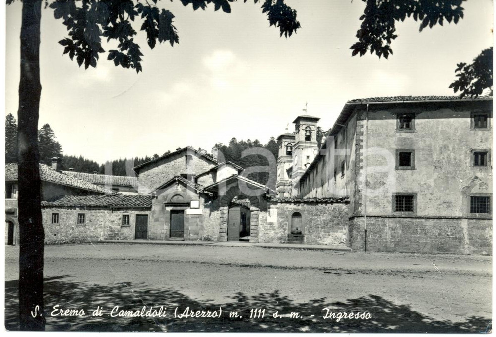 Cartolina originale da collezione 1962 POPPI AR Ingresso del Santo Eremo di CAMALDOLI Cartolina FG VG 1