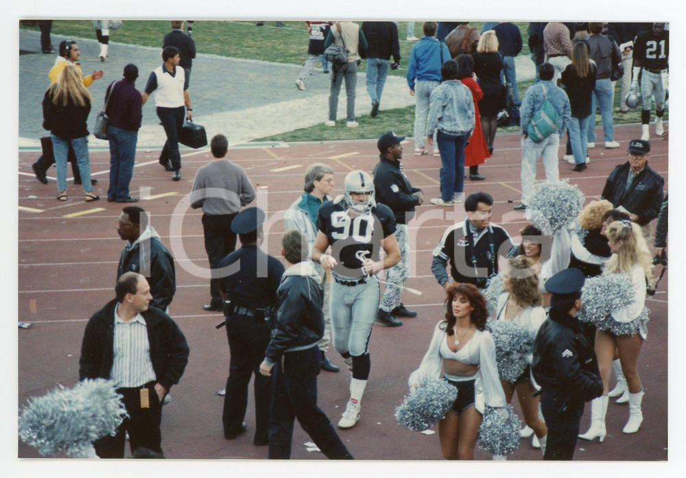 1990 LOS ANGELES - NFL Los Angeles RAIDERS #90 Mike WISE *Foto 15x10 cm (2)