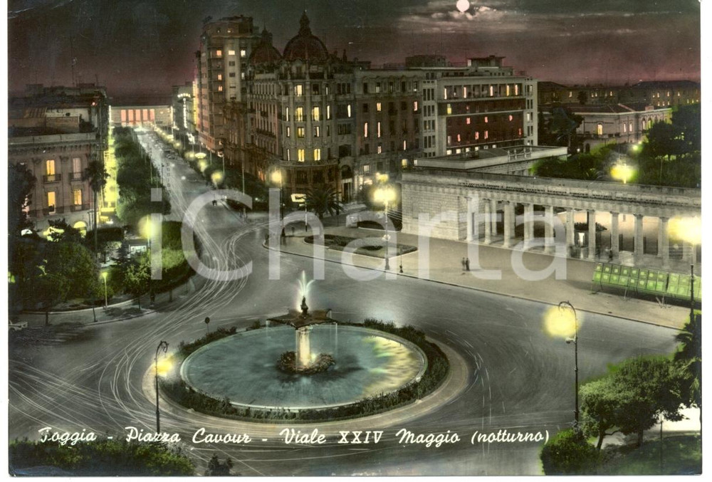 Cartolina originale da collezione 1962 FOGGIA Veduta NOTTURNA Piazza CAVOUR e Viale XXIV MAGGIO *Cartolina FG VG 1