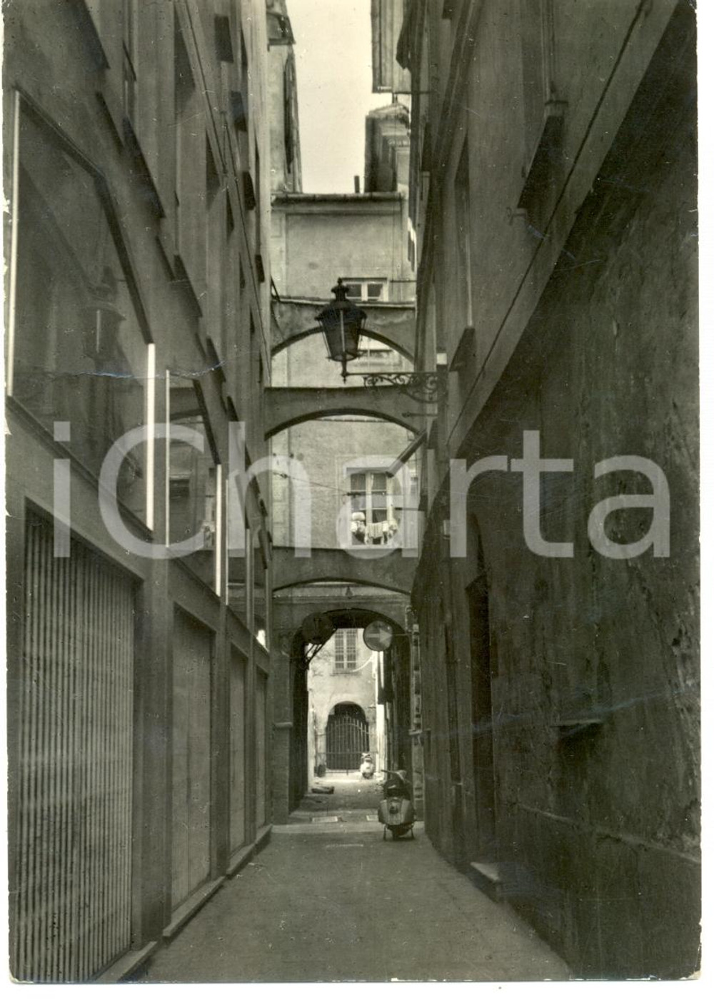 Cartolina originale da collezione 1968 CHIAVARI (GE) Il Vicolo Agostino BUSCO *Cartolina FG VG 1