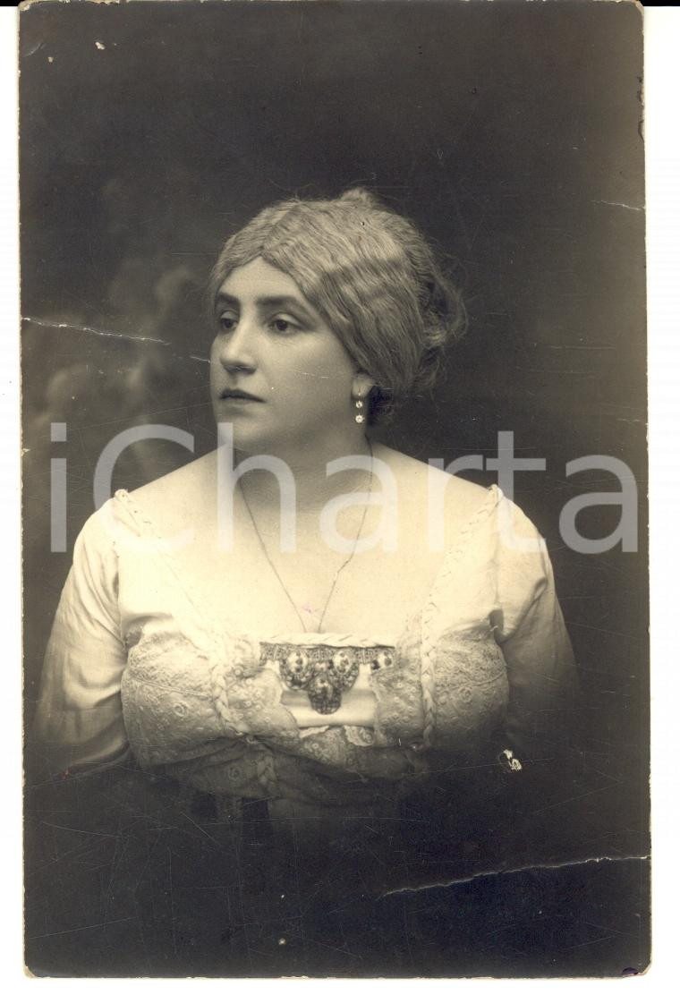 Fotografia d epoca originale 1920 ca MILANO Ritratto di anziana nobildonna con abito in pizzo Foto 1
