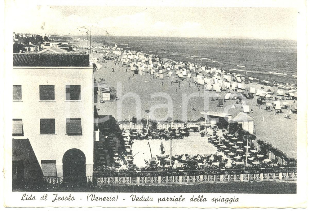 Cartolina originale da collezione 1953 LIDO DI JESOLO VE Veduta parziale della SPIAGGIA Cartolina ANIMATA FG VG 1