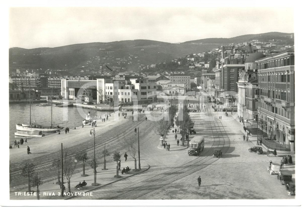 Cartolina originale da collezione 1940 ripr. ANNI 50 TRIESTE RIVA 3 NOVEMBRE e barche al porto Cartolina FG NV 1