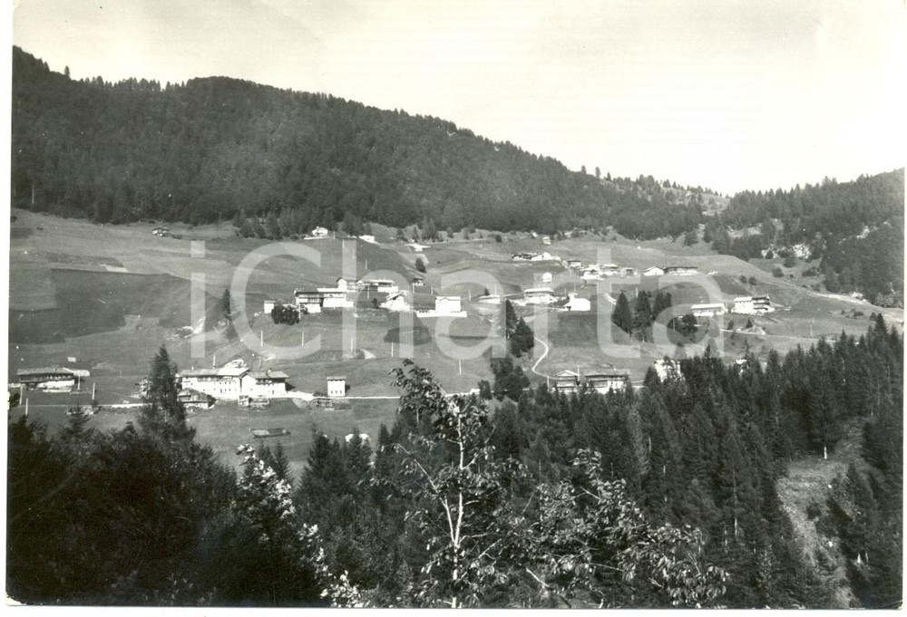 Cartolina originale da collezione 1974 SAURIS UD Frazione LATEIS in CARNIA Oasi pace e serenità Cartolina FG VG 1