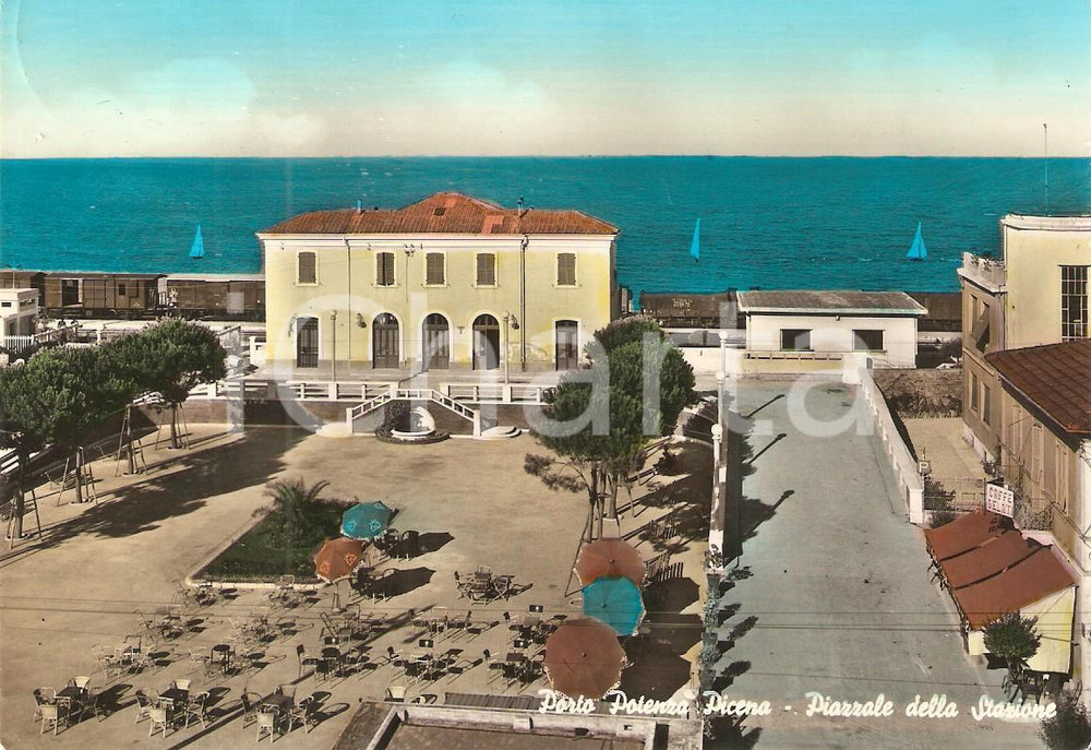 Cartolina originale da collezione 1959 PORTO POTENZA PICENA (MC) Piazza della Stazione ANIMATA *Cartolina FG VG 1