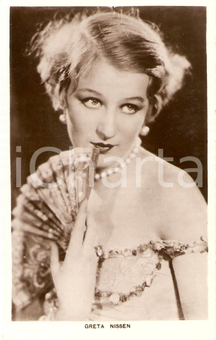 Cartolina originale da collezione 1930 ca CINEMA Attrice Greta NISSEN Ritratto con ventaglio Cartolina FP 1