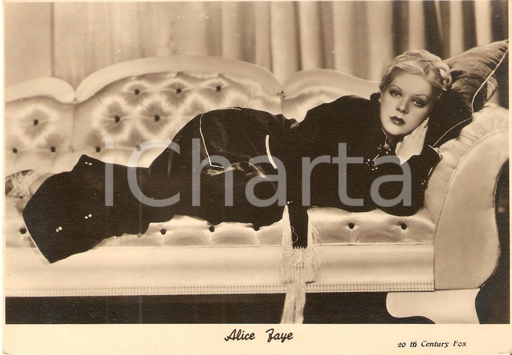 Cartolina originale da collezione 1935 ca CINEMA Actress Alice FAYE lying on a sofa Cartolina FG NV 1