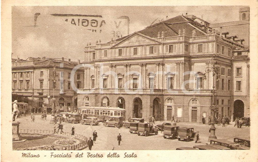 Cartolina originale da collezione 1942  MILANO Facciata Teatro alla SCALA con TRAM  Cartolina ANIMATA FP VG 1
