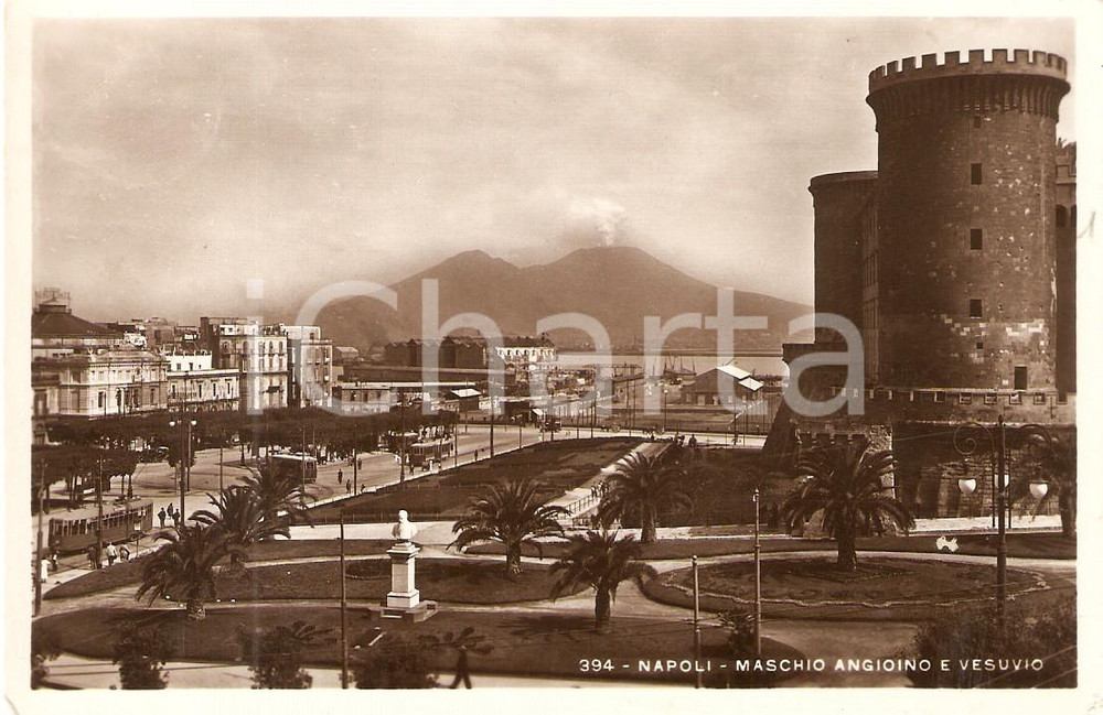 Cartolina originale da collezione 1940 ca NAPOLI Vesuvio e MASCHIO ANGIOINO *Cartolina postale ANIMATA FP NV 1