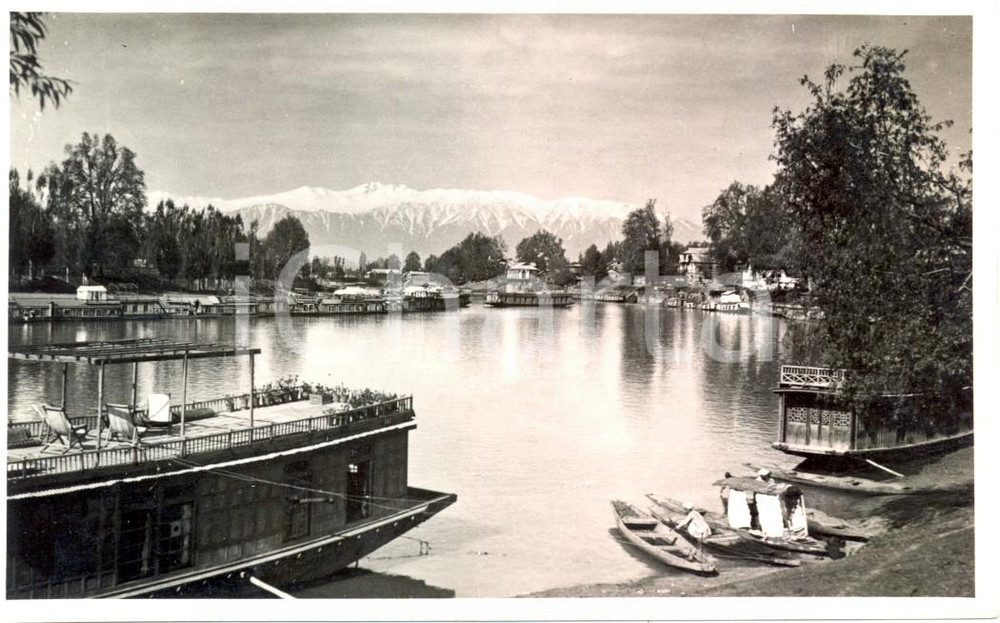 Cartolina originale da collezione 1950 ca SRINAGAR (INDIA) Panorama sul fiume JHELUM *Cartolina ANIMATA  FP VG 1