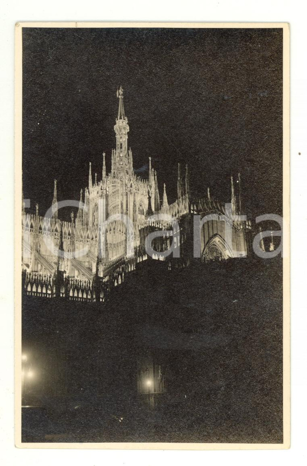 Cartolina originale da collezione 1920 circa MILANO Il DUOMO e la MADONNINA illuminati - notturno *Cartolina FP NV 1