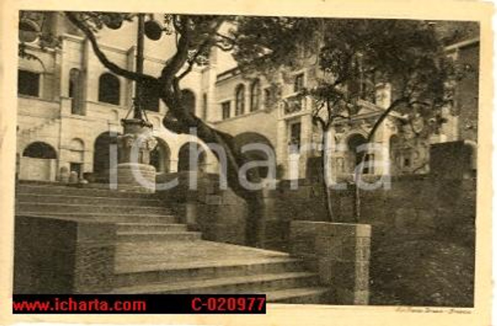Cartolina originale da collezione 1940 VITTORIALE GARDONE RIVIERA (BS) Veduta Piazzetta Interna *Cartolina FP NV 1