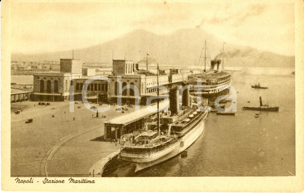 Cartolina originale da collezione 1939 NAPOLI Veduta della stazione marittima con navi Cartolina FP NV 1