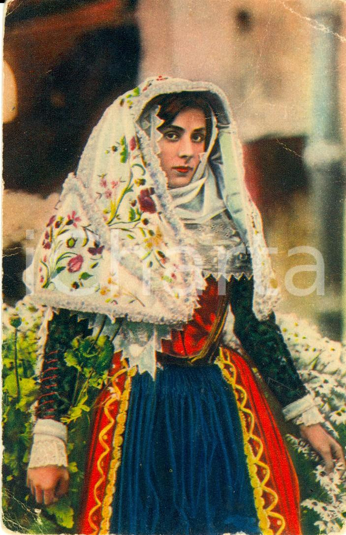 Cartolina originale da collezione 1940 circa OSILO SS Donna in costume tradizionale Cartolina FP NV DANNEGGIATA 1