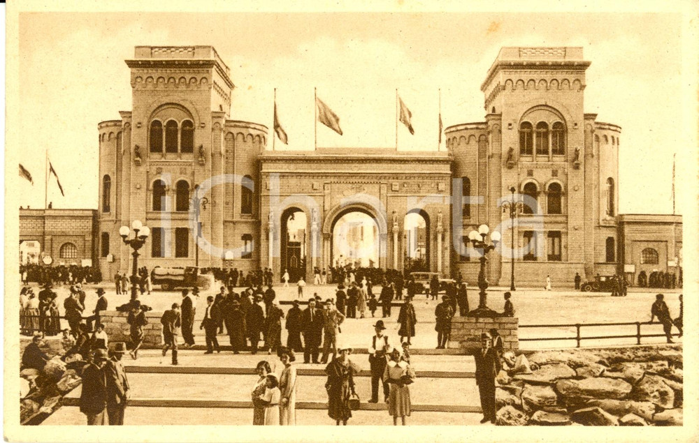 Cartolina originale da collezione 1937 BARI FIERA LEVANTE Ingresso visto dal pontile d'imbarco *Cartolina FP VG 1