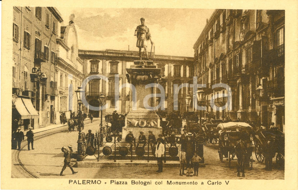 Cartolina originale da collezione 1930 ca PALERMO Piazza BOLOGNI col monumento a CARLO V Cartolina animata FP NV 1