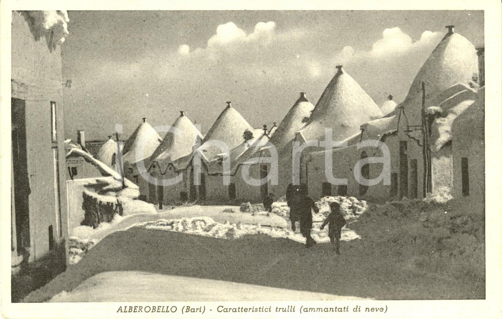 Cartolina originale da collezione 1952 ALBEROBELLO BA Caratteristici trulli ammantati di neve Cartolina ill. FP 1