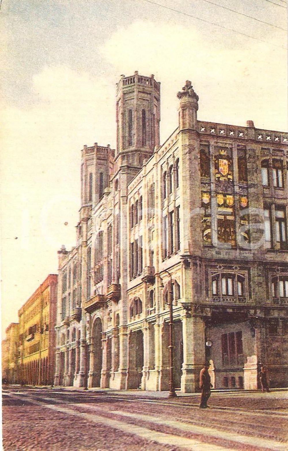 Cartolina originale da collezione 1940 ca CAGLIARI Palazzo Municipale e Via Roma ANIMATA *Cartolina FP NV 1