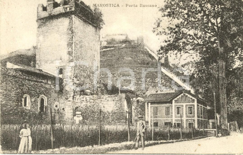 Cartolina originale da collezione 1920 ca MAROSTICA (VI) Veduta di Porta BASSANO *Cartolina ANIMATA FP NV 1