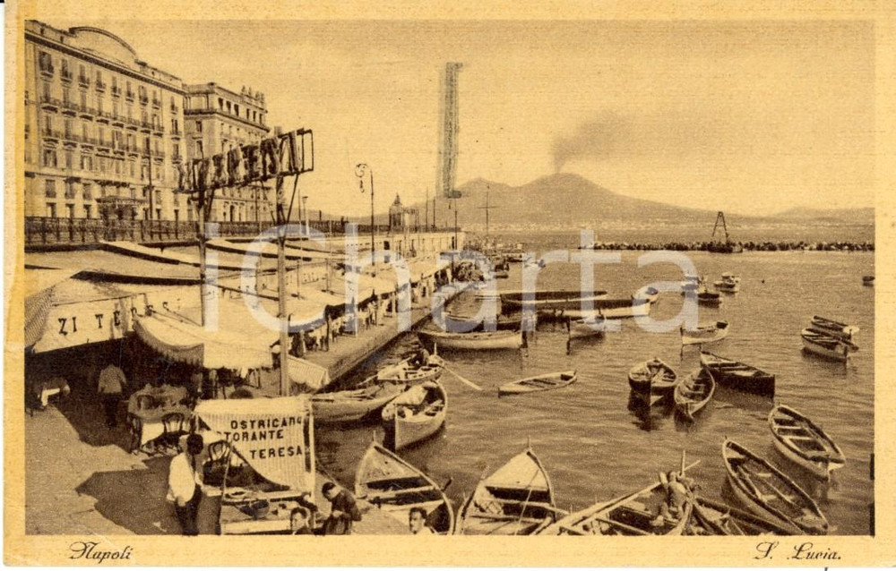 Cartolina originale da collezione 1938 NAPOLI Veduta del ristorante ZI TERESA sul molo di SANTA LUCIA ANIMATA FP 1