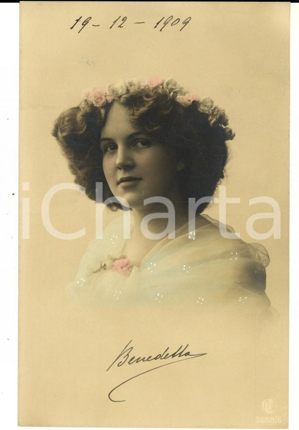Cartolina originale da collezione 1909 Giovane romantica con una coroncina di rose *Cartolina VINTAGE ing. BONELLI 1