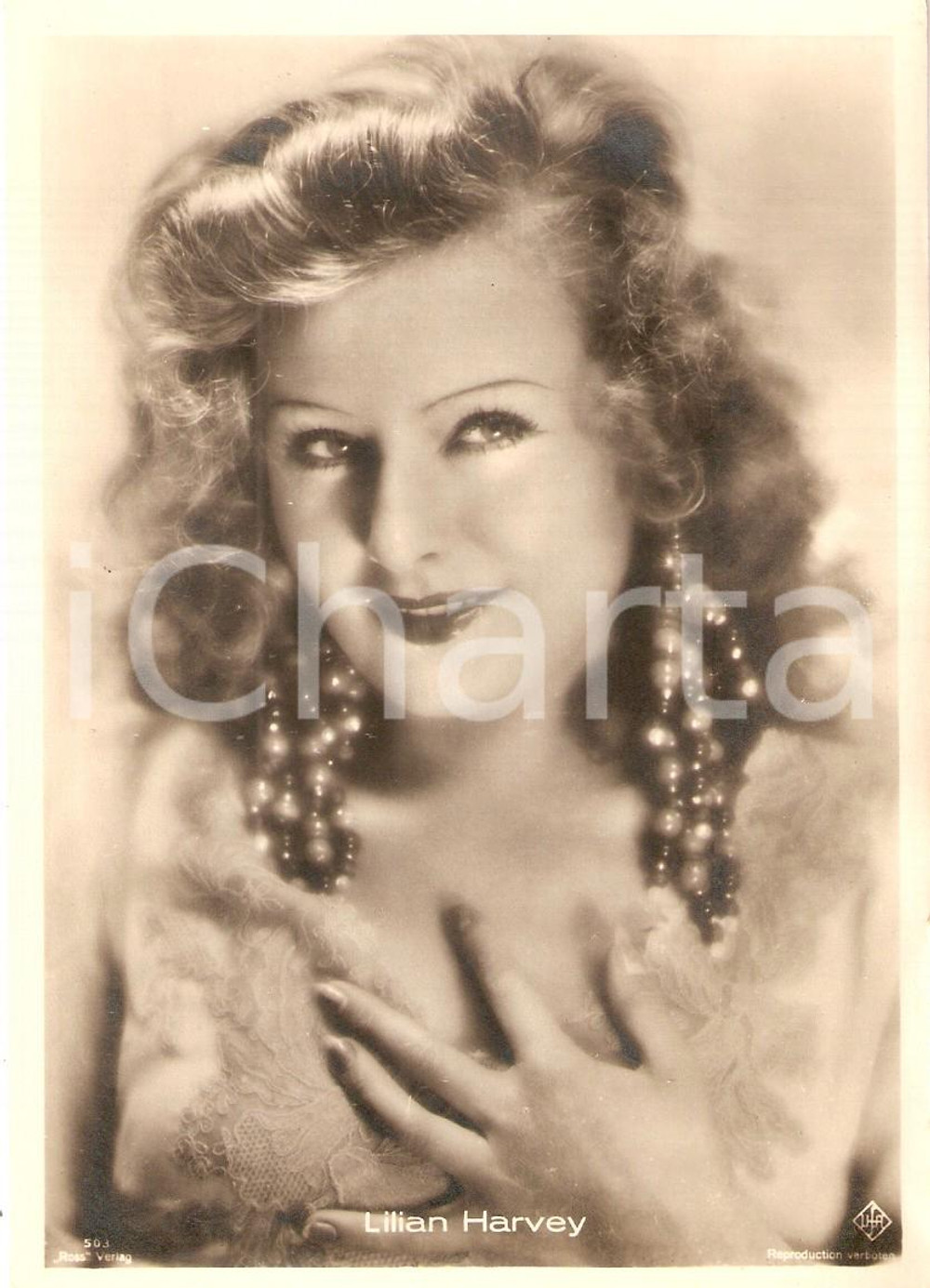 Cartolina originale da collezione 1940 ca CINEMA Actress Lilian HARVEY Portrait with earrings Cartolina FG NV 1