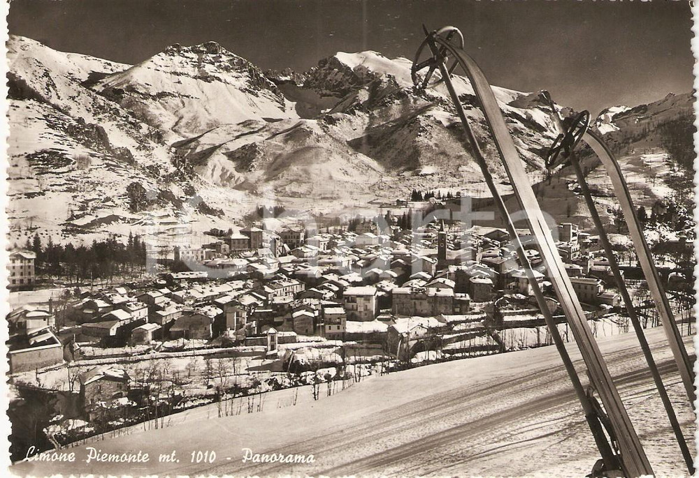Cartolina originale da collezione 1955 ca LIMONE PIEMONTE (CN) Panorama con sci e racchetta *Cartolina FG NV 1