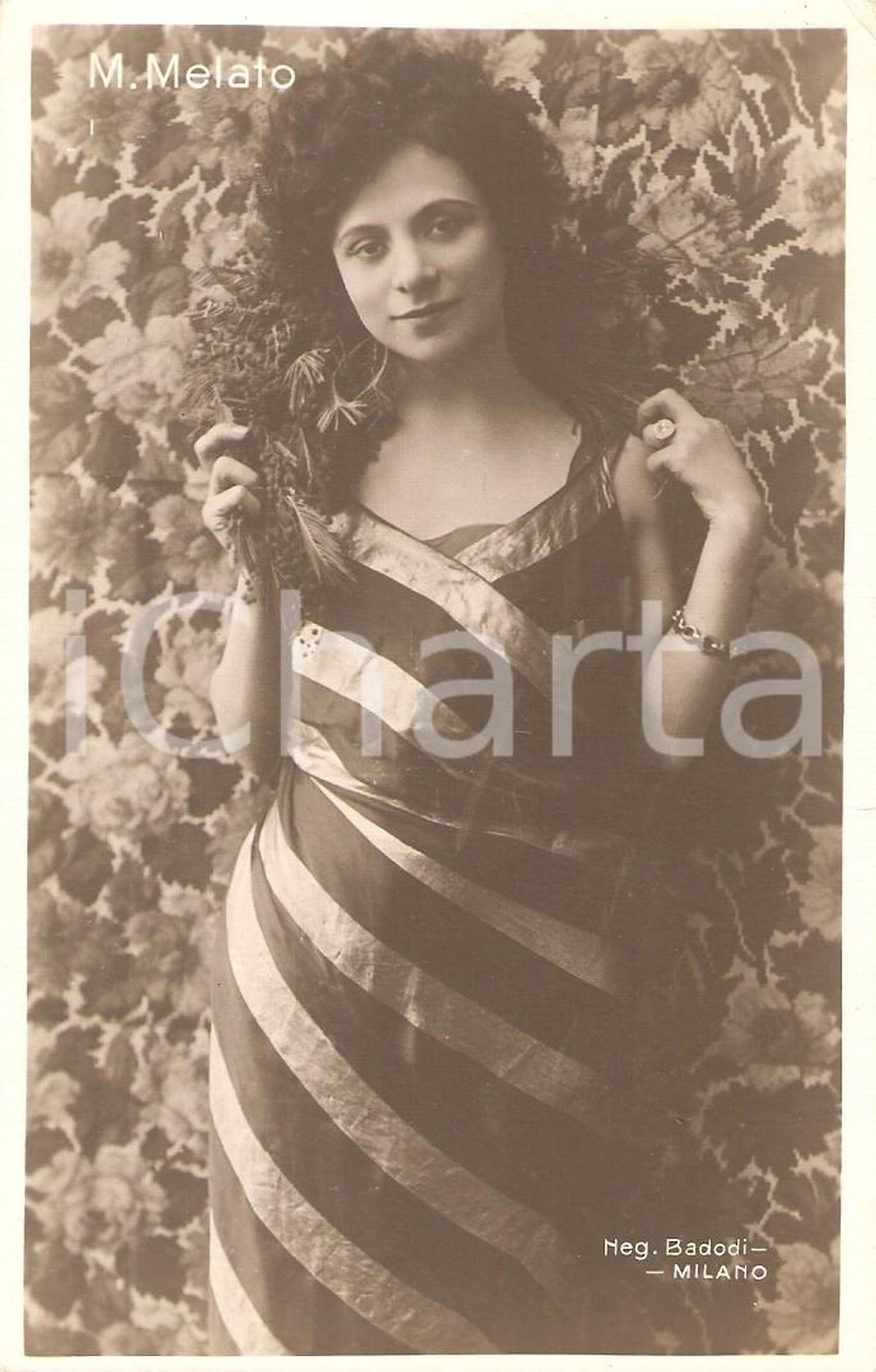 Cartolina originale da collezione 1925 ca CINEMA Attrice Maria MELATO Ritratto con vestito a righe *Cartolina FP 1