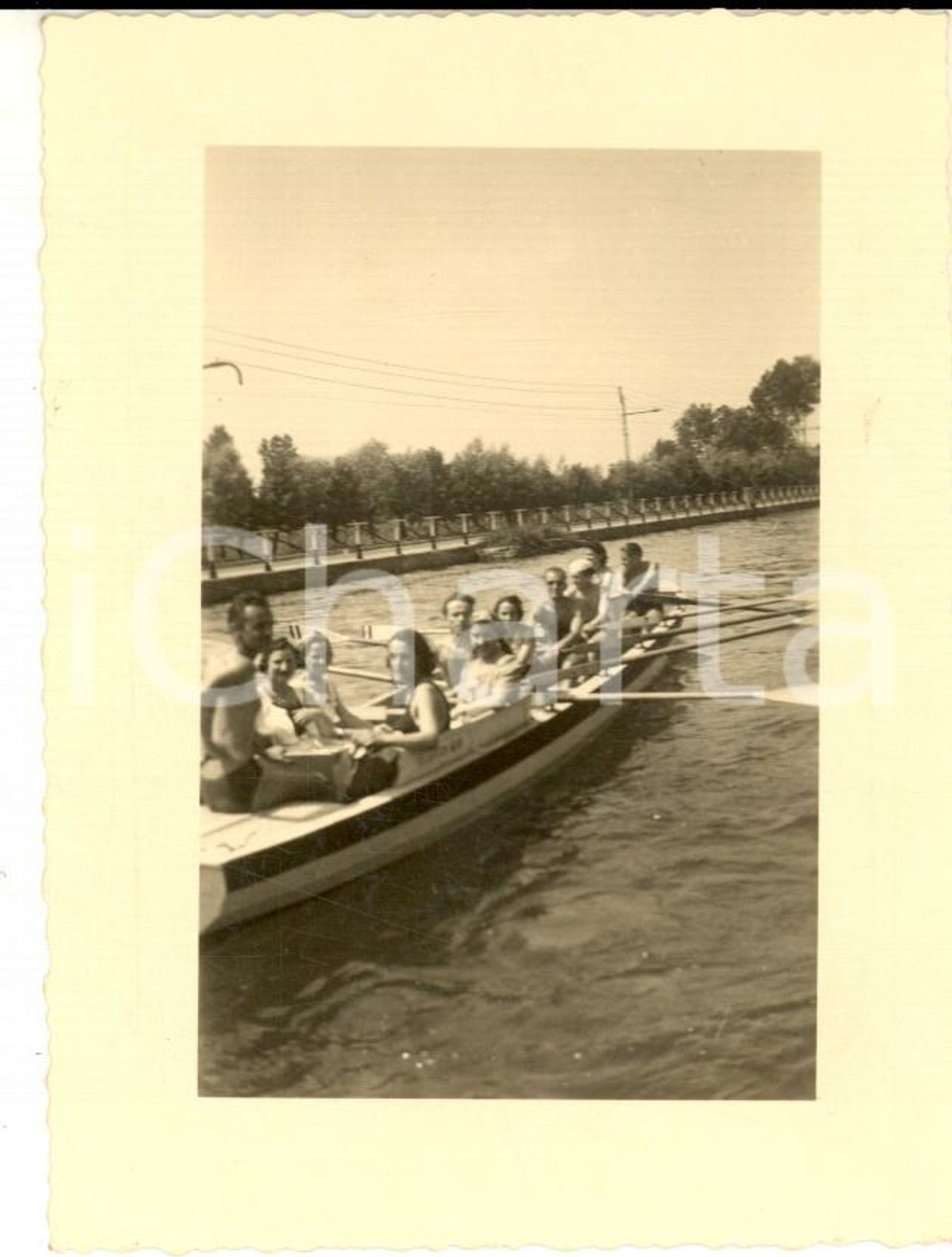 Fotografia d epoca originale 1960 ca ABBIATEGRASSO Canottaggio sul NAVIGLIO GRANDE Foto ARTISTICA 8x10 1
