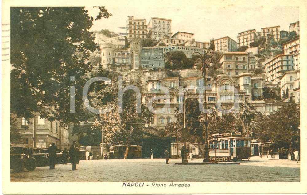 Cartolina originale da collezione 1935 NAPOLI Rione AMEDEO con automobili e tram *Cartolina ANIMATA FP VG 1