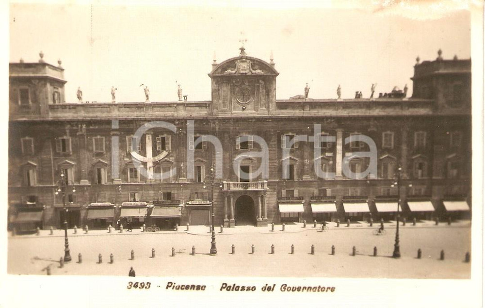 Cartolina originale da collezione 1940 ca PIACENZA Facciata del Palazzo del Governatore Cartolina FP NV 1