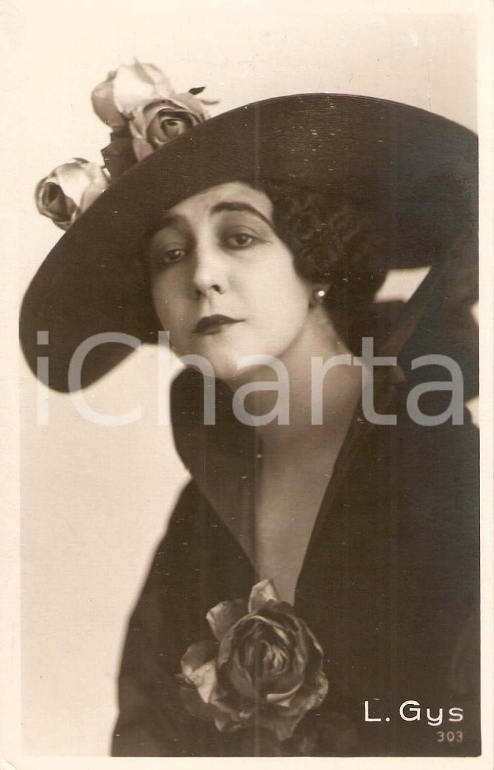 Cartolina originale da collezione 1930 ca LEDA GYS Ritratto con cappello a fiori *Cartolina FP NV 1
