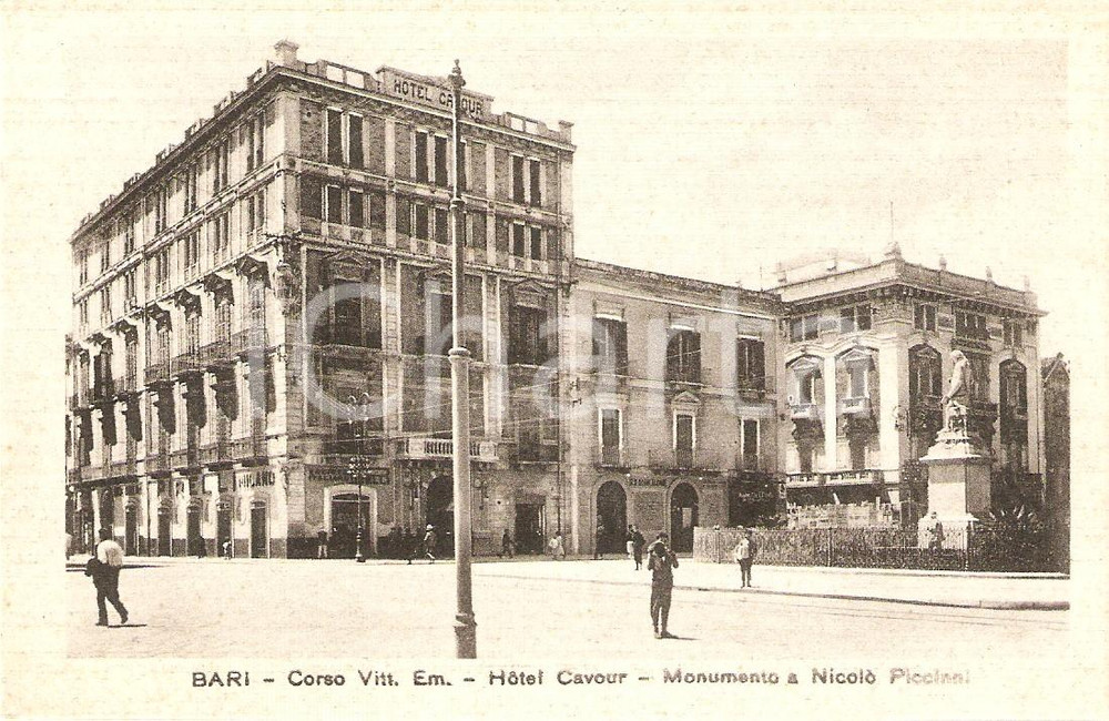 Cartolina originale da collezione 1940 ca BARI Corso VITTORIO EMANUELE Hotel CAVOUR *Cartolina ANIMATA FP NV 1