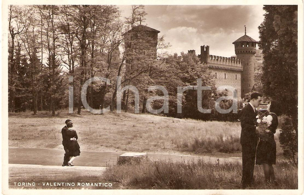 Cartolina originale da collezione 1931 TORINO Parco del VALENTINO - Innamorati al Borgo Medievale *Cartolina FP VG 1