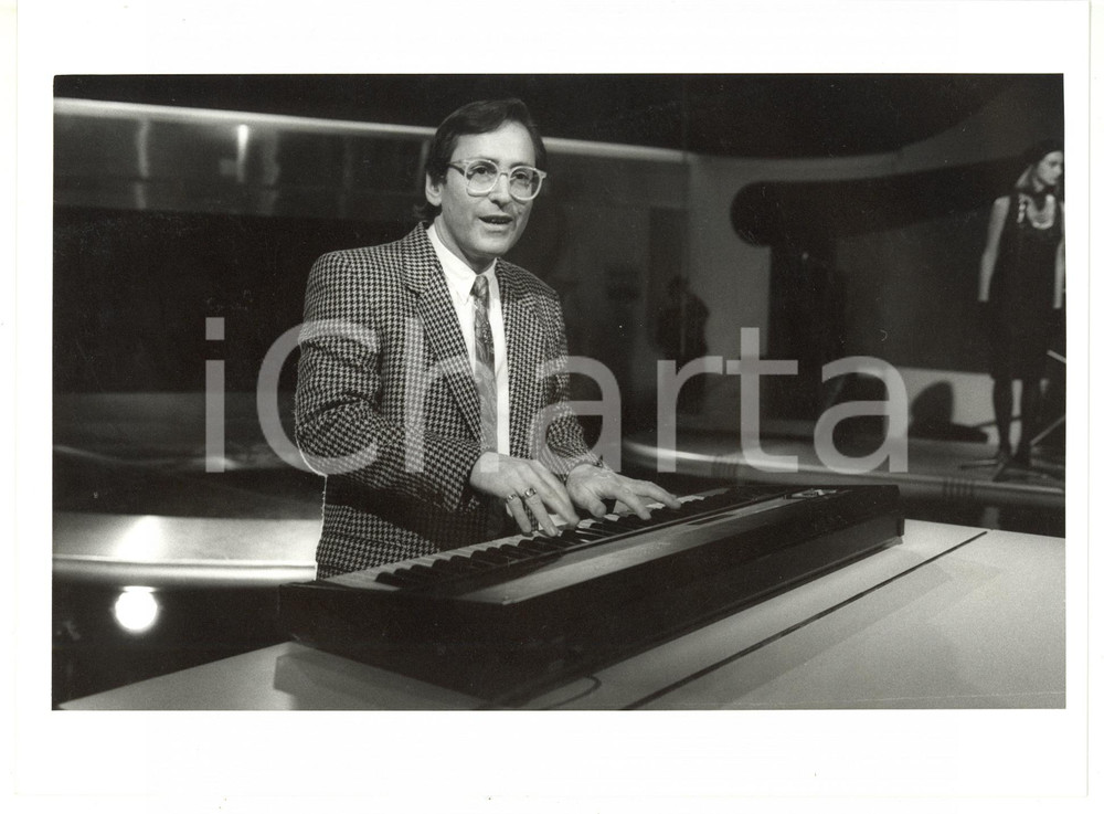 1985 ca COSTUME Ritratto di Stephen SCHLAKS alla tastiera *Foto VINTAGE 24x18 cm