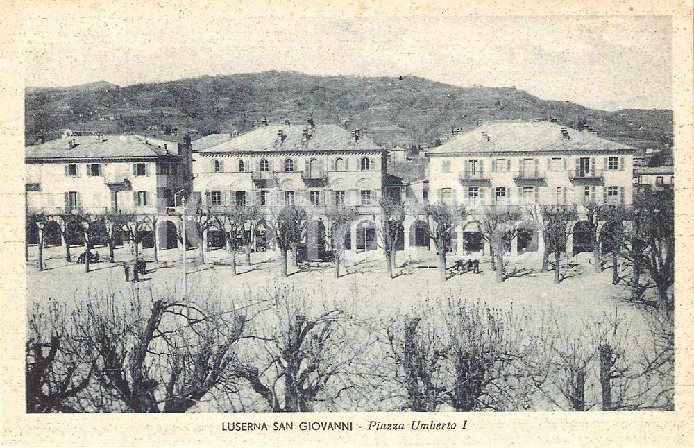 Cartolina originale da collezione 1943 LUSERNA SAN GIOVANNI TO Piazza UMBERTO I Cartolina FP NV 1