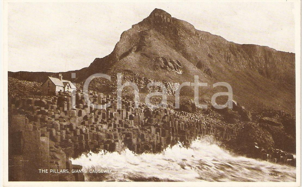 Cartolina originale da collezione 1915 ca BUSHMILLS (NORTHERN IRELAND) Pillars at GIANT'S CAUSEWAY *Cartolina 1
