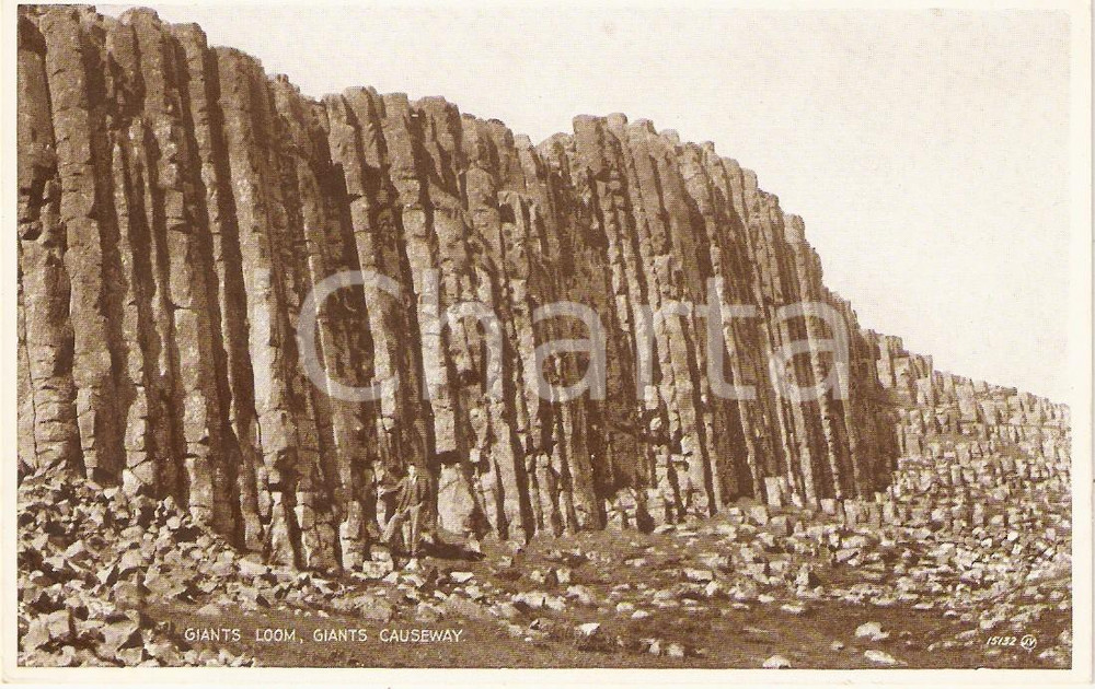 Cartolina originale da collezione 1915 ca BUSHMILLS NORTHERN IRELAND Giants loom at GIANT S CAUSEWAY Cartolina 1