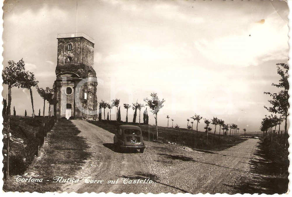 Cartolina originale da collezione 1957 TORTONA AL Antica torre del Castello e FIAT 600 Cartolina FG VG 1